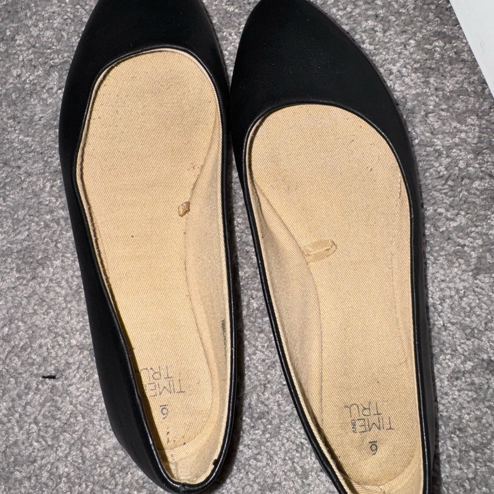 Time and Tru Women's Black Flats